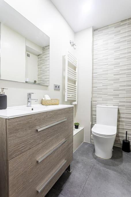 Precioso Piso Moderno: Terraza, A/C, Netflix, Wifi Leilighet Valencia Eksteriør bilde