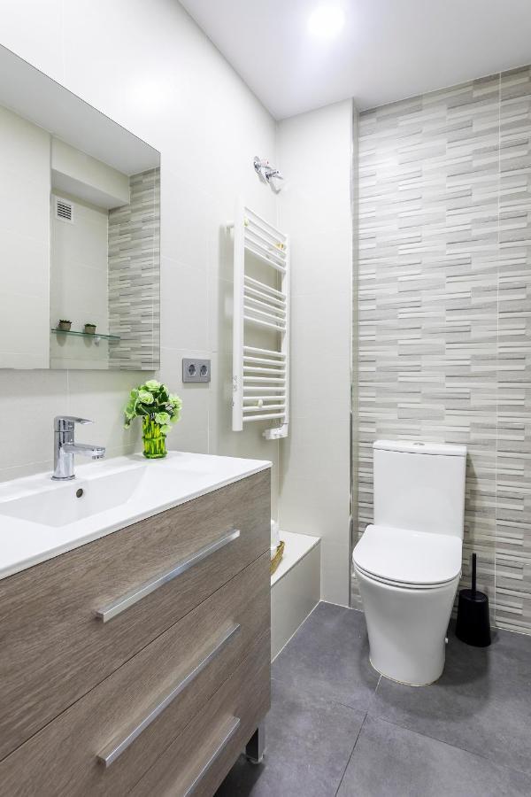 Precioso Piso Moderno: Terraza, A/C, Netflix, Wifi Leilighet Valencia Eksteriør bilde